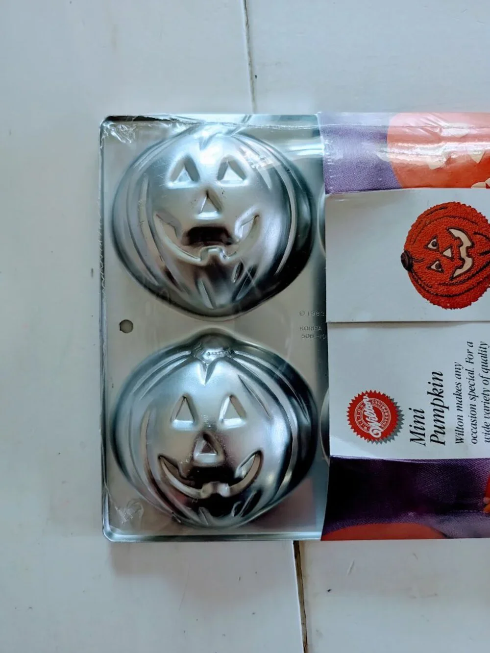 VTG 1983 Wilton Halloween Mini Pumpkin Mold Pan 6 Cupcake Treat Pan NOS Sealed
